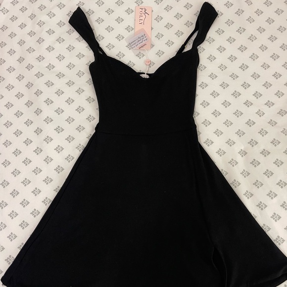 Oh Polly Jolie Sweetheart Neckline Mini Dress in Black - Picture 1 of 13